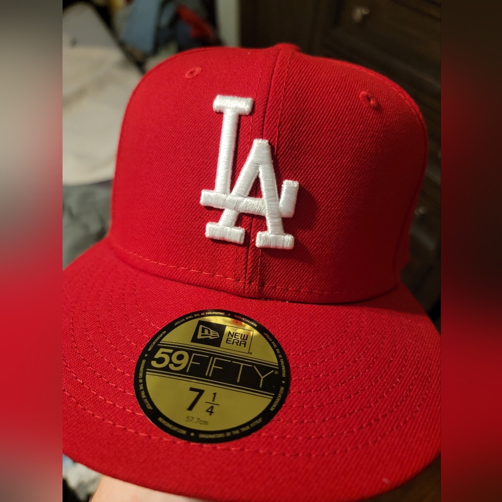 LA Dodgers hat (fitted 7 1/4)